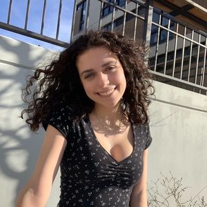 Meet your Posher, Mia